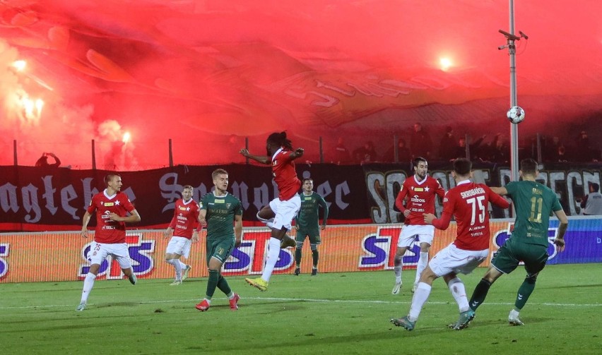 Zagłębie Sosnowiec przegrało z Wisłą Kraków 1:2...