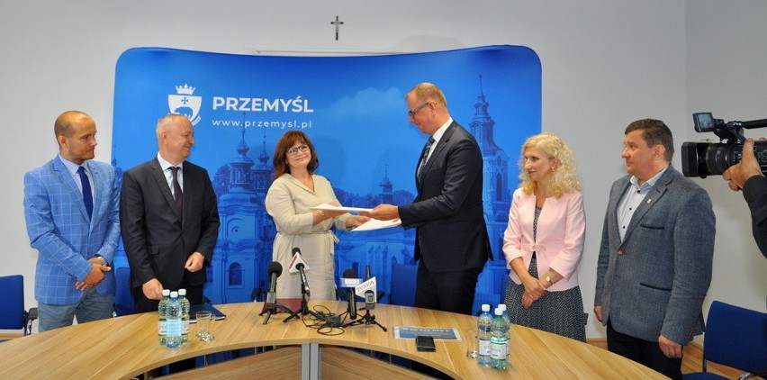 Umowę o dofinansowanie remontu ul. Bielskiego w Przemyślu z...