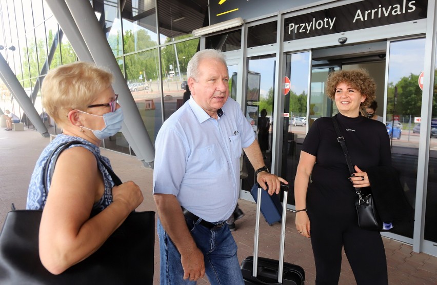 Pierwsi podróżni z Wielkiej Brytanii wylądowali na lotnisku w Łodzi. Loty wznowił Ryanair