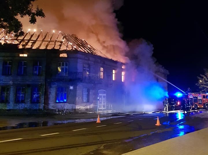 Pożar pustostanu w Zwierzynie wybuchł w sobotę, 21 września....