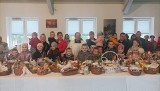 Święcenie pokarmów na stół wielkanocny w parafii Skalbmierz. Tak było w Boszczynku i Baranowie. Świątecznie, radośnie i bardzo kolorowo