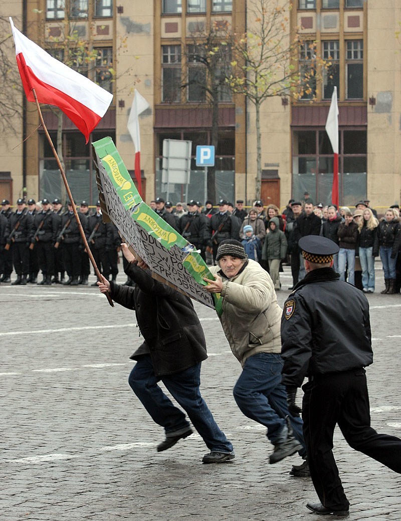 Glówne obchody Świeta Niepodleglości na placu Zwyciestwa  w...