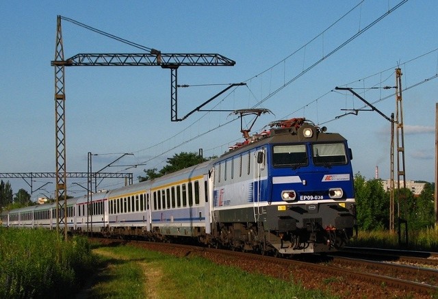 Za spóźnienie pociągu PKP Intercity możemy się domagać odszkodowania, ale tylko wtedy, gdy winna jest kolej.