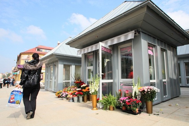 Kwiaciarnia Parasol jest pierwszą, która przeniosła się do nowo wybudowanych budek przy placu świętej Tekli.