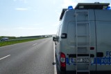 Bus przewrócił się na autostradzie A1 pod Piotrkowem