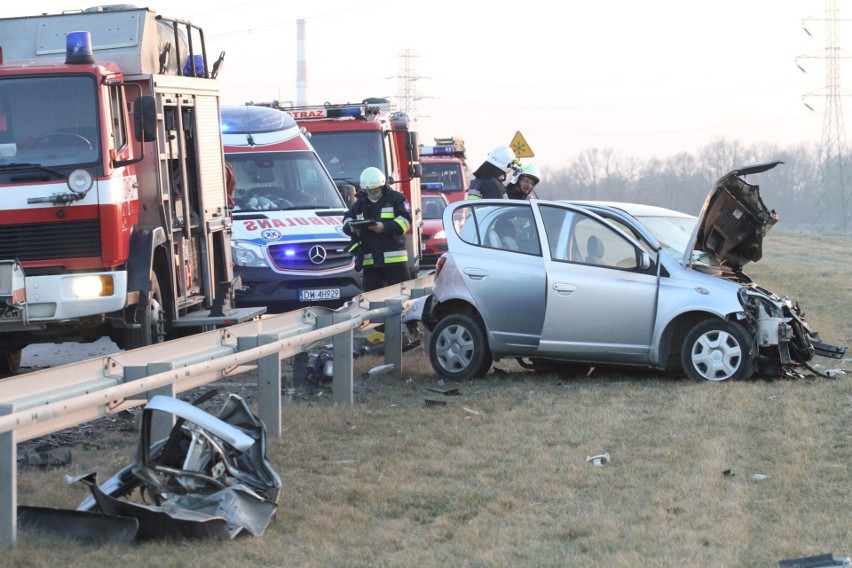 Poważny wypadek na Wschodniej Obwodnicy Wrocławia. Lądował...