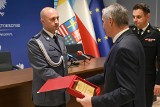 Michał Gogolewski z Komendy Policji we Włoszczowie wszedł do płonącego budynku i wyniósł z niego dzieci. Dostał podziękowania