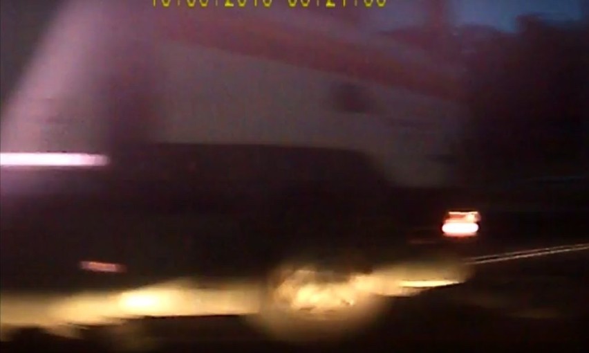 Kierowcy z Bydgoszczy, dzięki swojemu refleksowi, udało się oszukać przeznaczenie i uniknąć wypadku z ciężarówką [WIDEO, ZDJĘCIA]