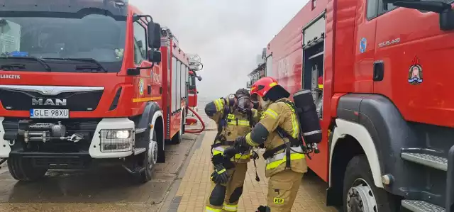 Pożar w domu jednorodzinnym w Łebie. Paliło się poddasze