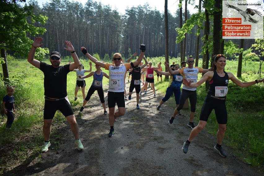 Xtream Półmaraton Stobrawski w Dąbrówce Łubniańskiej. Zobacz, jak biegacze radzili sobie na trasie [DUŻO ZDJĘĆ]