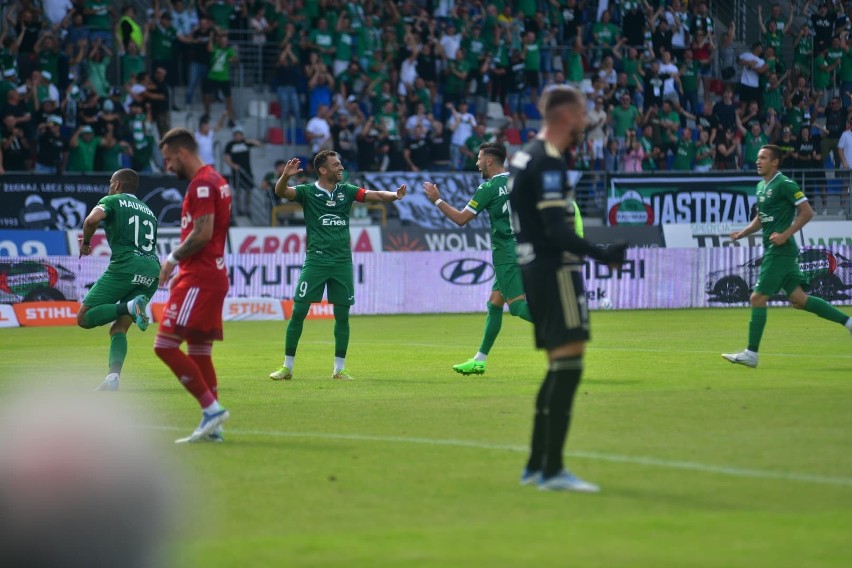 PKO Ekstraklasa. Radomiak nie dał szans Lechii Gdańsk. Był zdecydowanie lepszy i zasłużenie wygrał 4:1. Zobaczcie zdjęcia