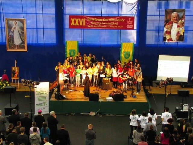 XXVI Światowe Dni Mlodziezy Diecezji Lomzynskiej - Ostrów Mazowiecka 16-04-2011 - rozpoczecie