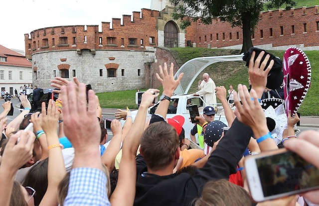 Papież Franciszek, najważniejszy gość Światowych Dni Młodzieży przybył do Krakowa