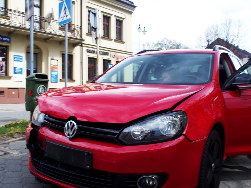 Nowy Sącz. Znowu zderzenie aut na skrzyżowaniu Jagiellońskiej i Mickiewicza