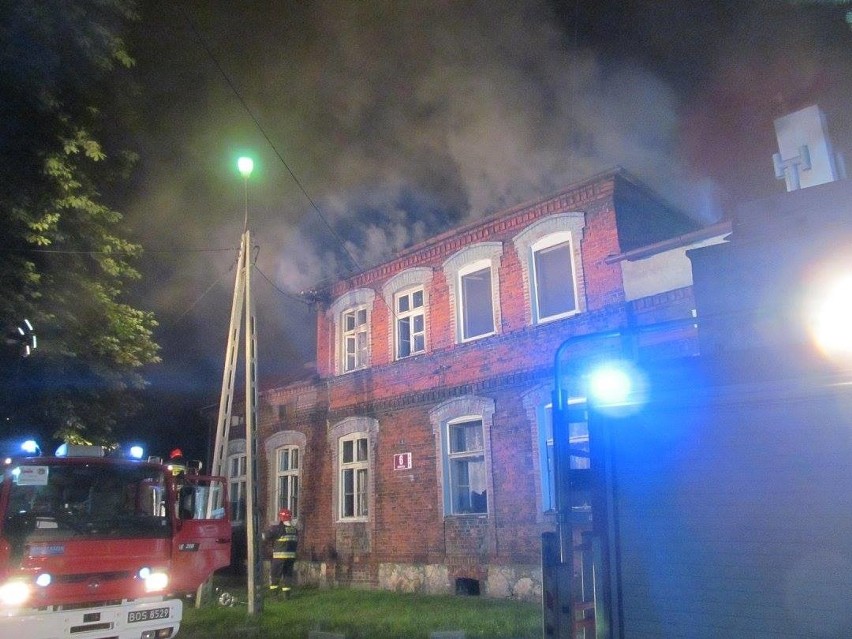 Pożar w Czechowicach-Dziedzicach wybuchł w nocy. Ewakuowano...