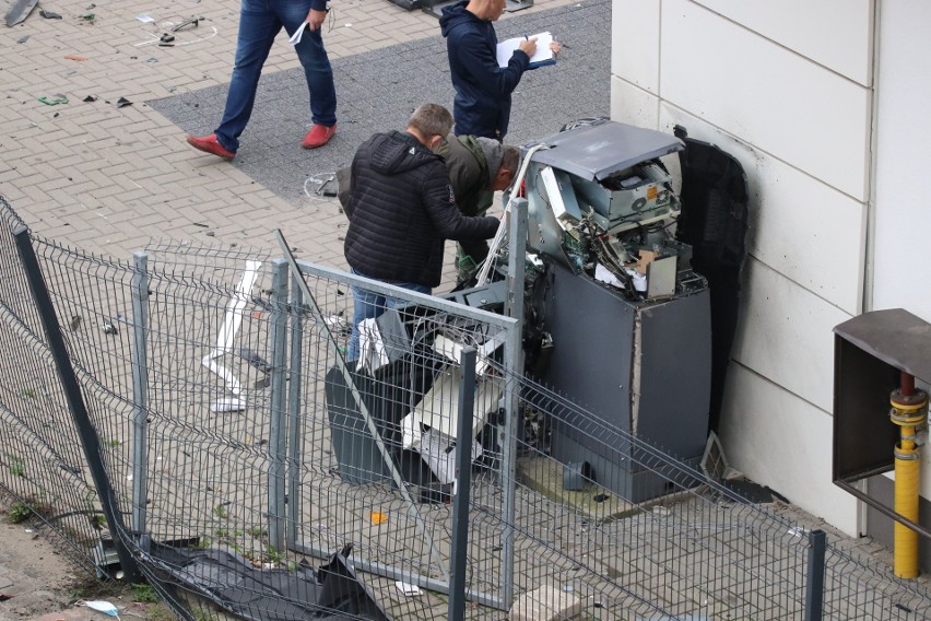 Złodzieje wysadzili bankomat przy ulicy Zachodniej w...