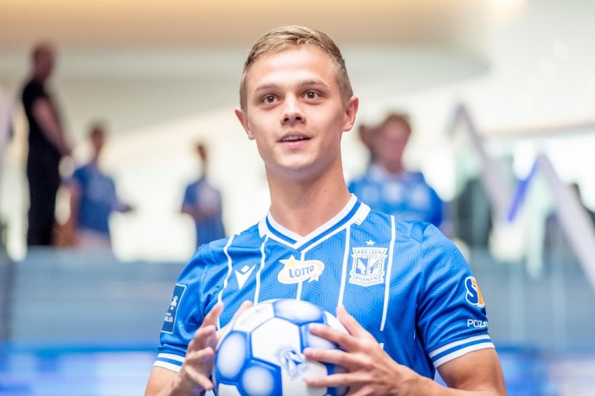 Transfer do FC Augsburg za 2,5 miliony euro we wrześniu 2020...