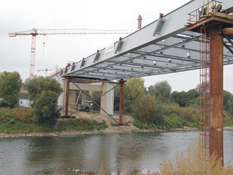 Najwyzszy w regionie most powstaje w Przemyślu. Prace...