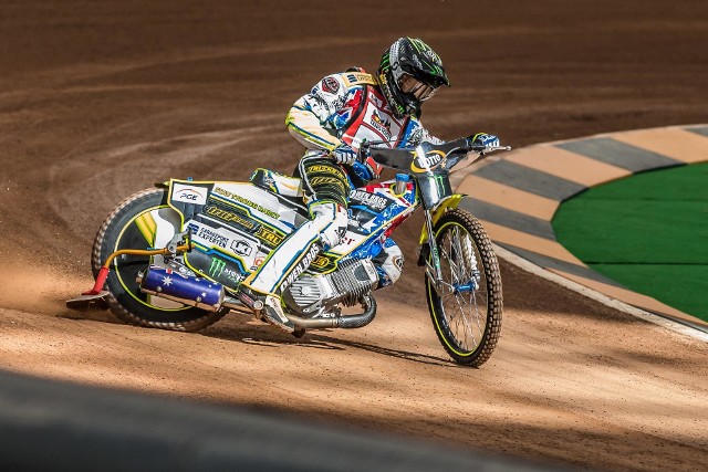 Chris Holder zawodzi kibiców Get Wellu Toruń w rozgrywkach PGE Ekstraligi. Australijczyk zdecydowanie lepiej spisuje się w lidze szwedzkiej. W ostatnim meczu wywalczył 12 punktów