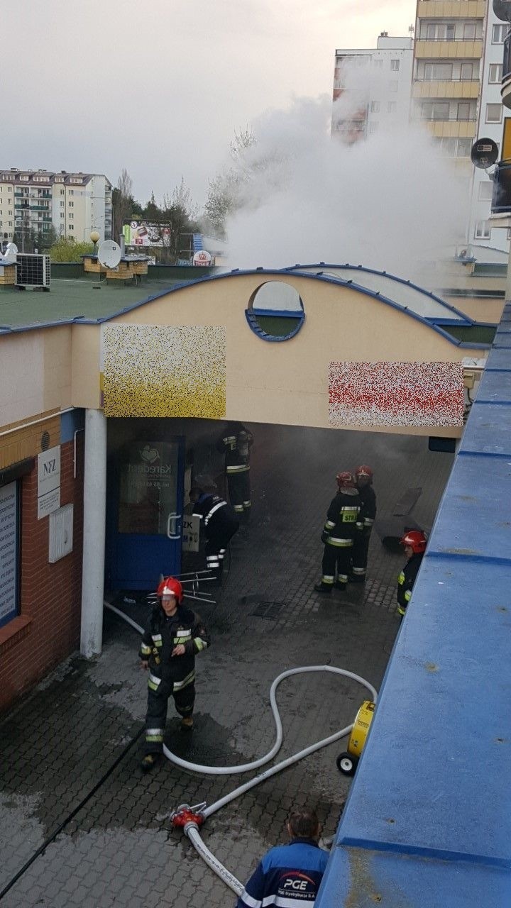 Pożar solarium przy Upalnej na Słonecznym Stoku w...