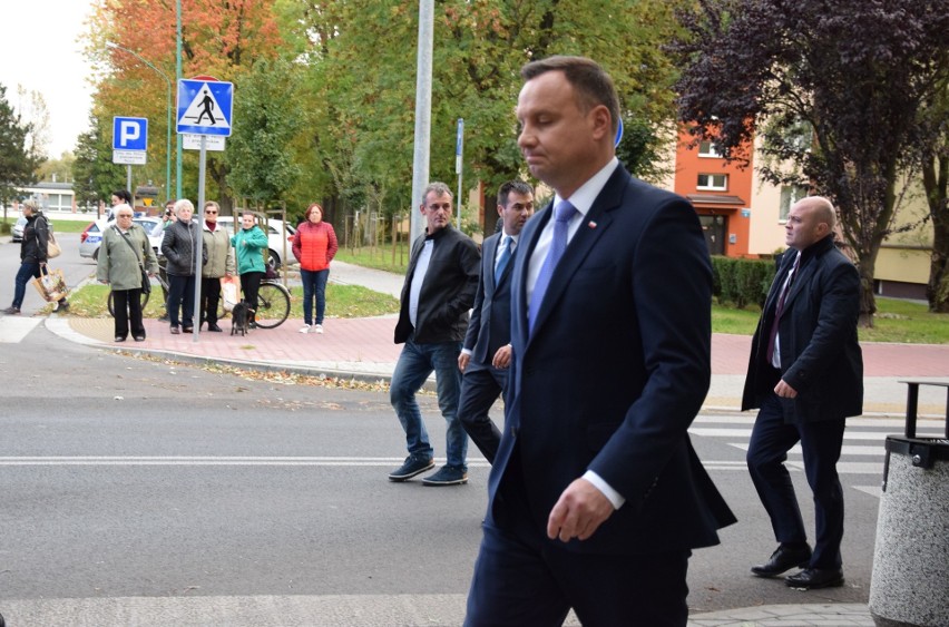 Oświęcim. Prezydent Andrzej Duda odwiedził w domu poszkodowanego w kolizji chłopca [AKTUALIZACJA. ZDJĘCIA]