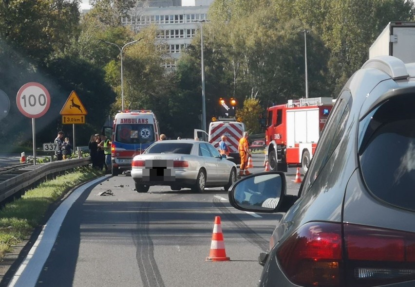 Wypadek na autotradzie A4 w Katowicach przy AWF....