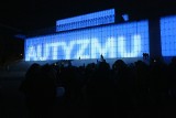 Lublin pokazał solidarność z osobami z autyzmem. Fasada CSK podświetlona na niebiesko