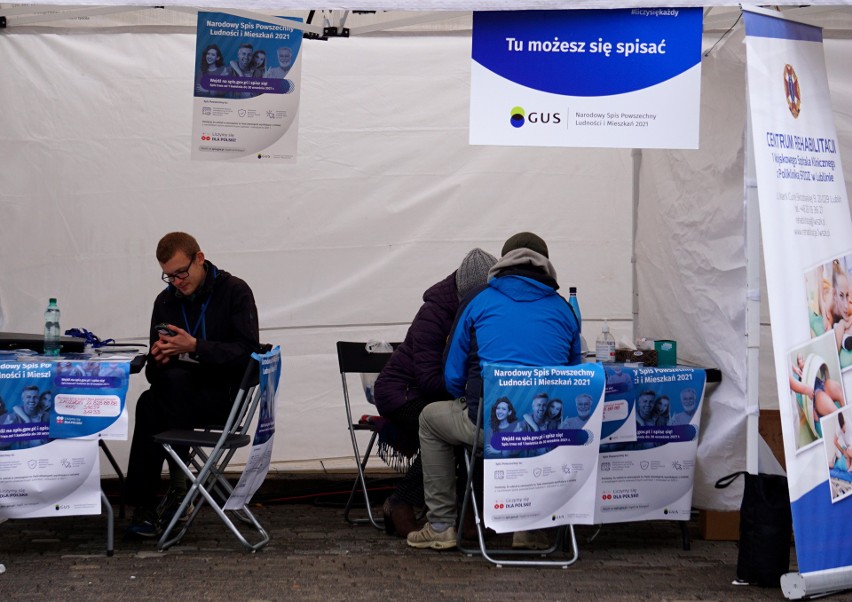 Piknik komunikacyjny na placu Zamkowym w Lublinie w ramach Europejskiego Tygodnia Zrównoważonego Transportu. Zobacz zdjęcia