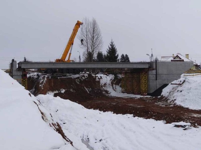 Aktualnie widać już całą konstrukcję wiaduktu.