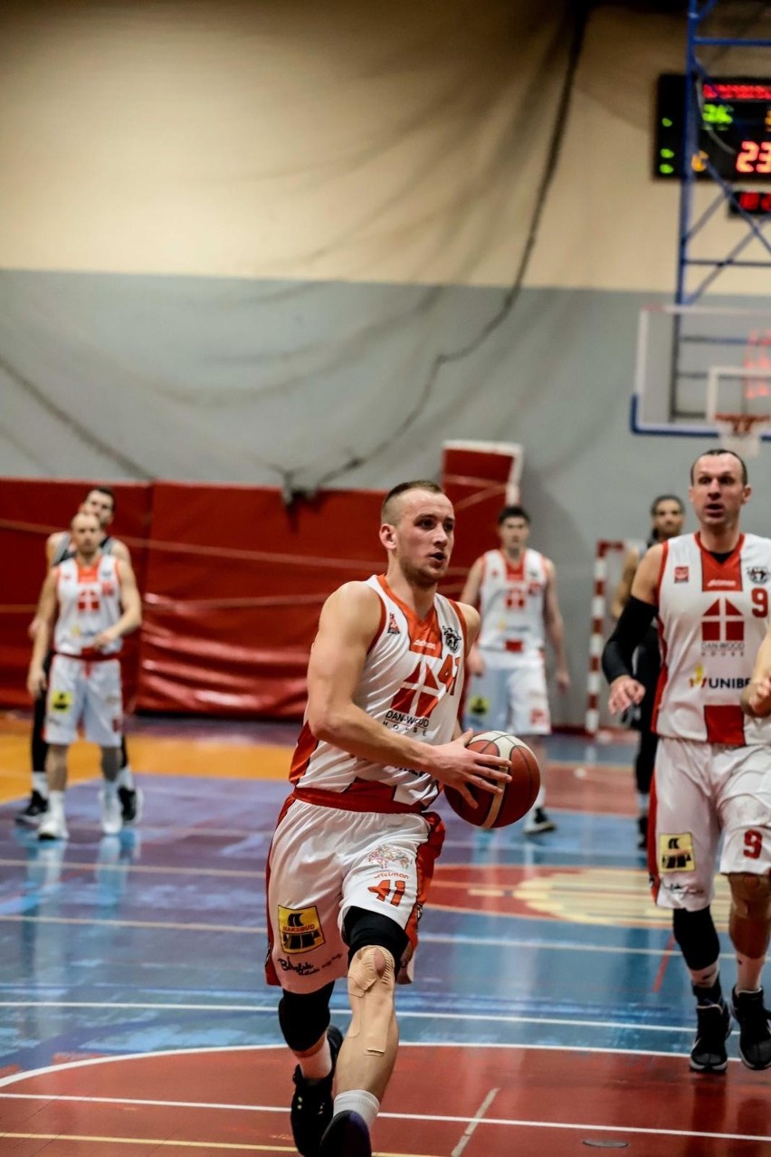 Koszykarze Tura Basket Bielsk Podlaski pozostają wciąż w...