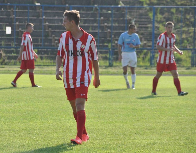 W Pilicy Białobrzegi zagrał pozyskany ze Znicza Pruszków, Kamil Tomas (na pierwszym planie) 