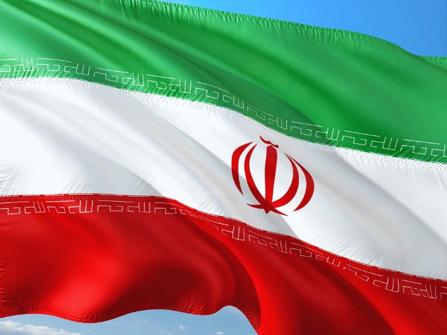 Amerykańska federacja pominęła religijne symbole umieszczone na fladze Iranu