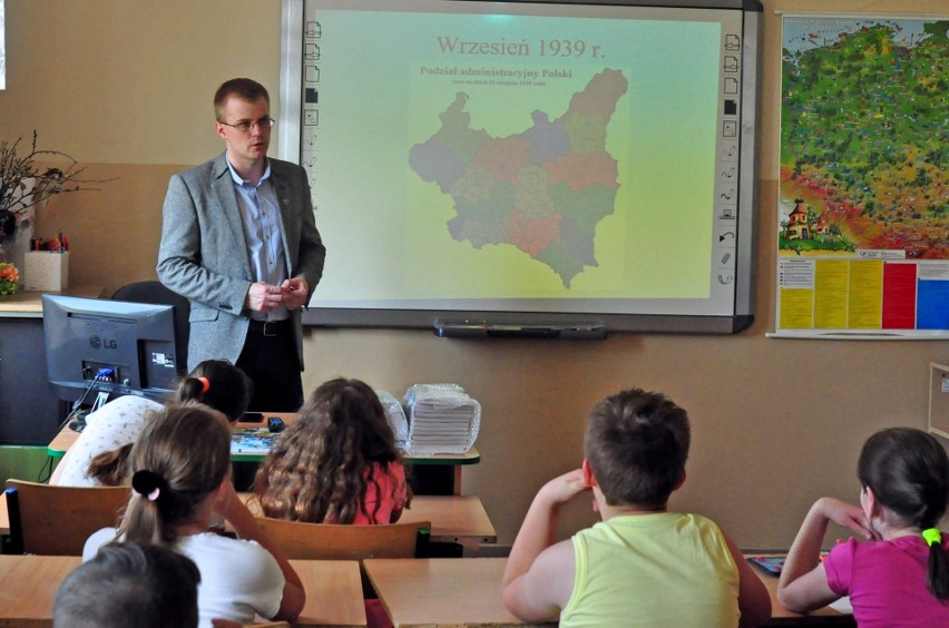 Lekcja o Polsce - dla uczniów z Gnojna, Balic i Raczyc [ZDJĘCIA]