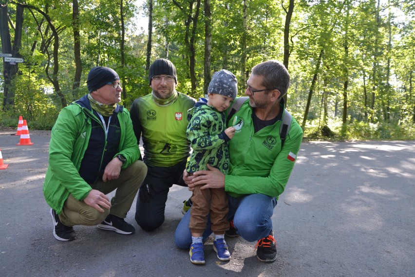 Impreza biegowa w Rybniku dla chorego 17-latka. Kuba Wiszniewski choruje na zanik mięśni ZDJĘCIA