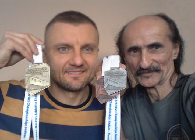 Nasi medaliści (od lewej): Daniel Kossowski i Janusz Popławski.