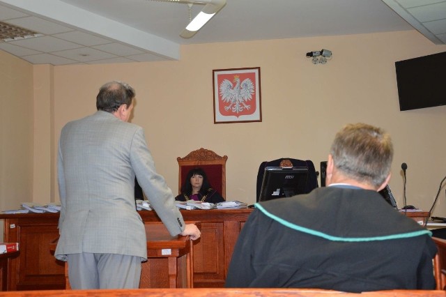 W środę przed sądem zeznawał były prezydent Starachowic, obecnie szef Najwyższej Izby Kontroli w Kielcach.