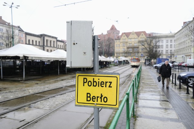 Motorniczy może wjechać na tor jednokierunkowy tylko z berłem, a ono jest jedno, dla wszystkich tramwajów...