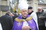 Kraków. Wielka afera w krakowskim Kościele. Bp Jan Szkodoń bohaterem skandalu seksualnego? "Możliwe tsunami". Jest oświadczenie biskupa