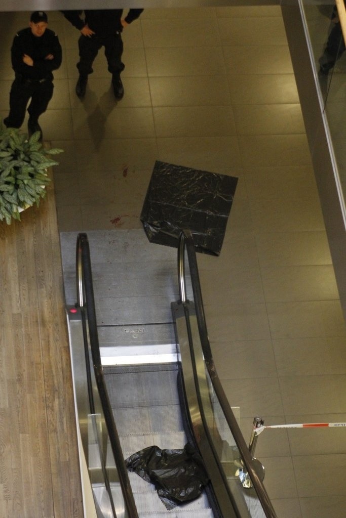 Wrocław: Tragedia w Renomie. Mężczyzna spadł z balkonu. Nie żyje. Policja: To mogło być samobójstwo