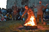 Rudno. Noc Kupały na zamku Tenczyn. Pokazy walk z pochodniami, teatr ognia i tańce rusałek