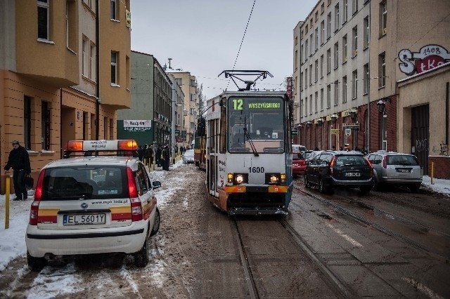 Tramwaj linii 12 wykoleił się na ul. Gdańskiej.
