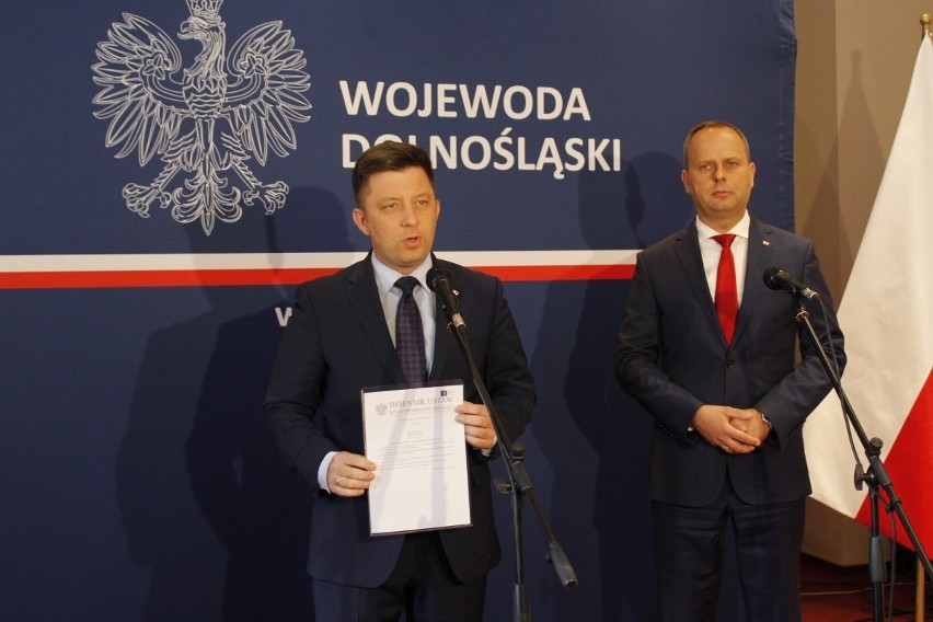Minister Michał Dworczyk, wojewoda dolnośląski Paweł...