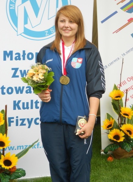 Zawodniczka Świtu Starachowice Agata Nowak wywalczyła dwa złote medale na Ogólnopolskiej Olimpiadzie Młodzieży w strzelectwie.