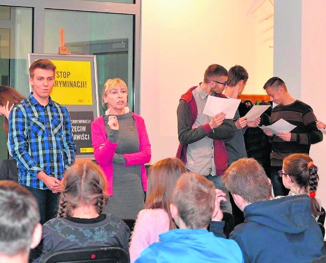 Warsztaty przygotowali uczniowie z klasy IIC o profilu społeczno-prawnym pod opieką Małgorzaty Kuśmierczyk-Balcerek.