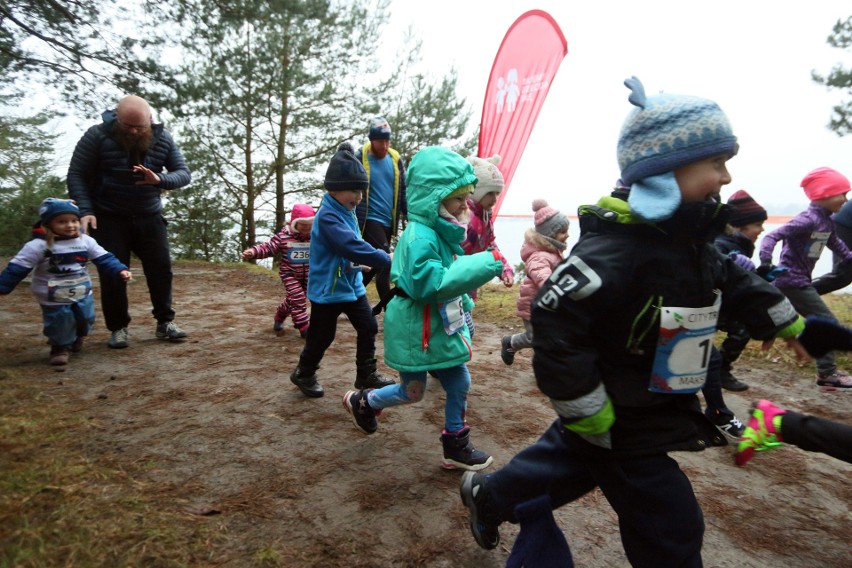 Młodsi i starsi wystartowali w 5. biegu z cyklu City Trail (ZDJĘCIA)