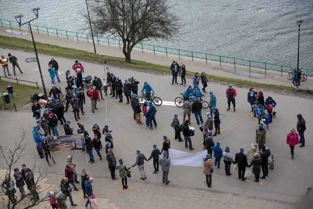 W sobotę w Krakowie zbierano podpisy w obronie Wisły