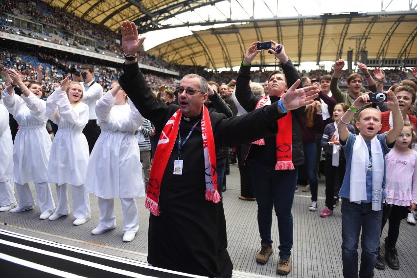 Rocznica chrztu Polski: Uroczystości na na stadionie...