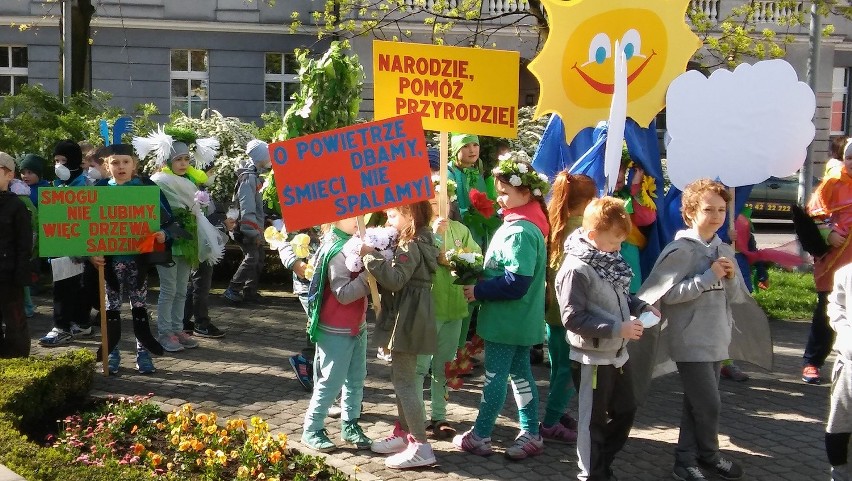 Dzieci nie chcą się truć zanieczyszczonym powietrzem i...