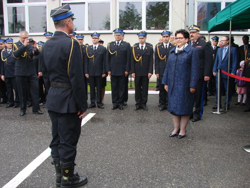 Dzień strażaka w Komendzie Miejskiej PSP w Katowicach: Minister wyróżniła bohaterów [ZDJĘCIA]