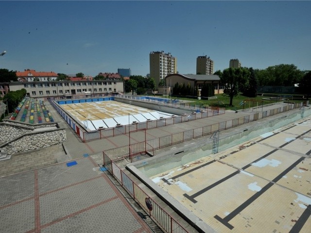 W tegorocznym budżecie Rzeszowa planowano tylko pierwszy etap remontu basenów przy ul. Pułaskiego. Dzięki zwiększeniu dotacji na most, być może uda się zrealizować go od razu w całości.